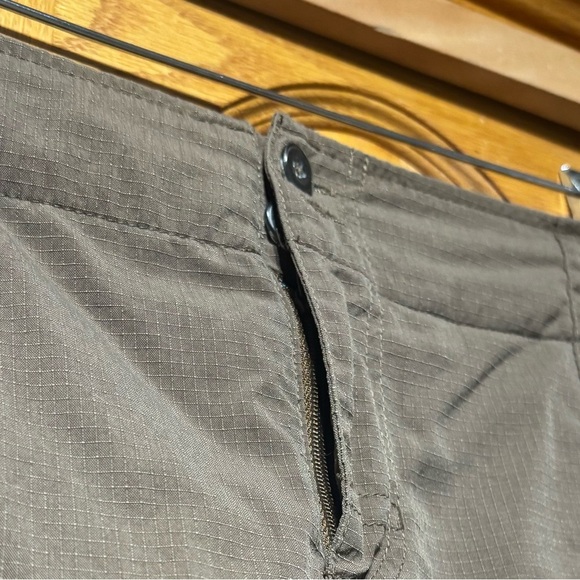 The North Face Dark Brown Water Resistant Hiking Trail Skort Size 10 EUC - Picture 3 of 11
